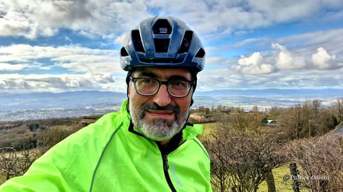 Avis photo d'un client sur VESTE COUPE-VENT CYCLISTE HOMME - LIGHTY