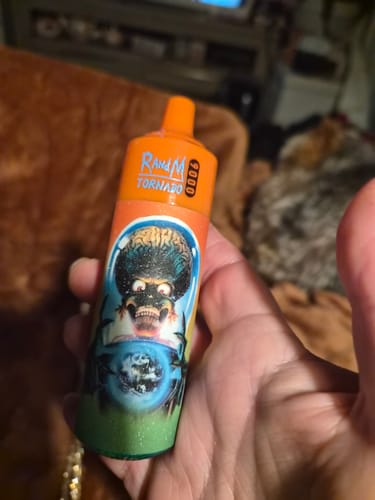 Customer photo review of RAndM - Tornado - 9K - Puffs / Disposable