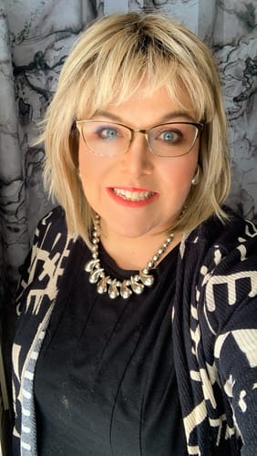 Customer photo review of DOUBLE DARE - Sunlit Beige Blonde