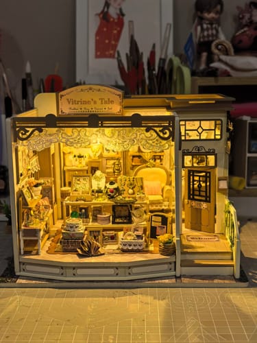 Customer photo review of Vitrine’s Tale DIY Miniature House Kit