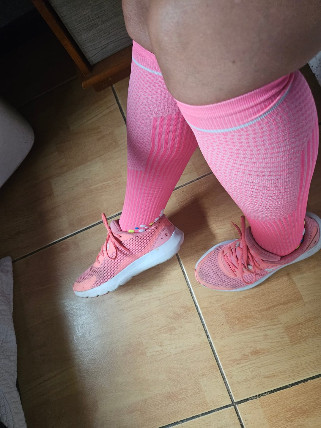Customer photo review of Calcetin Runner de Compresion EVOLUTION Pink + Regalos