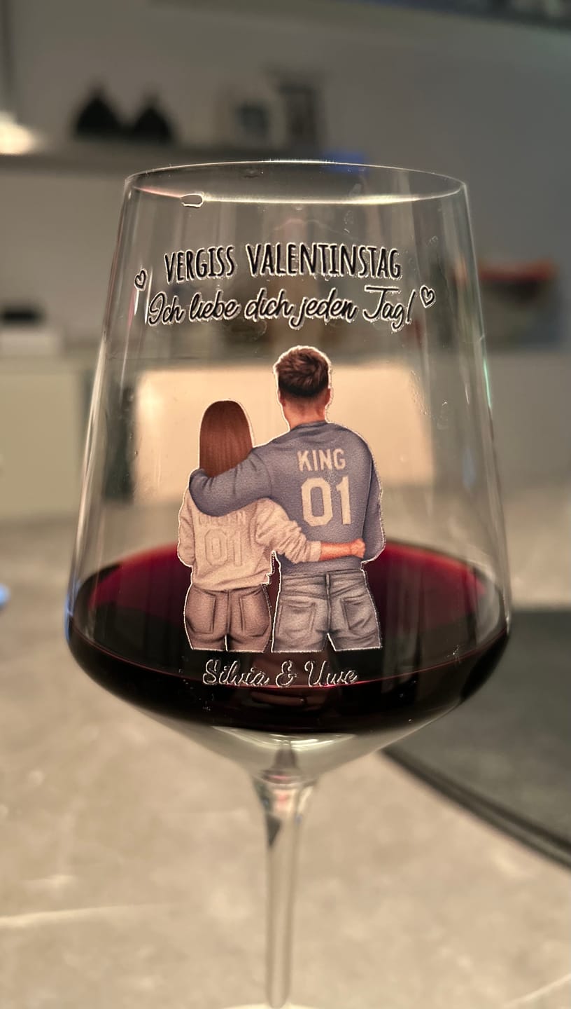 Customer photo review of Jeden Tag - Personalisiertes Weinglas für Paare zum Valentinstag