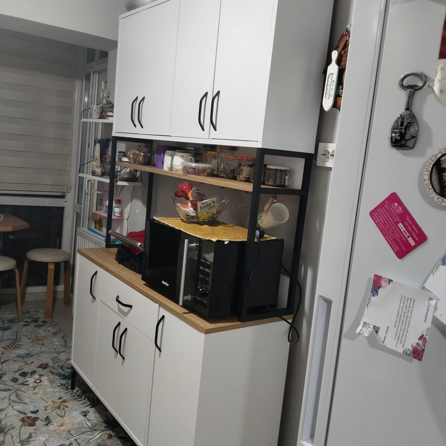 Customer photo review of Rani JE127 Çok Amaçlı Dolap 8 Kapaklı 1 Çekmeceli Kiler Mutfak Dolabı Beyaz - Sepet Ceviz