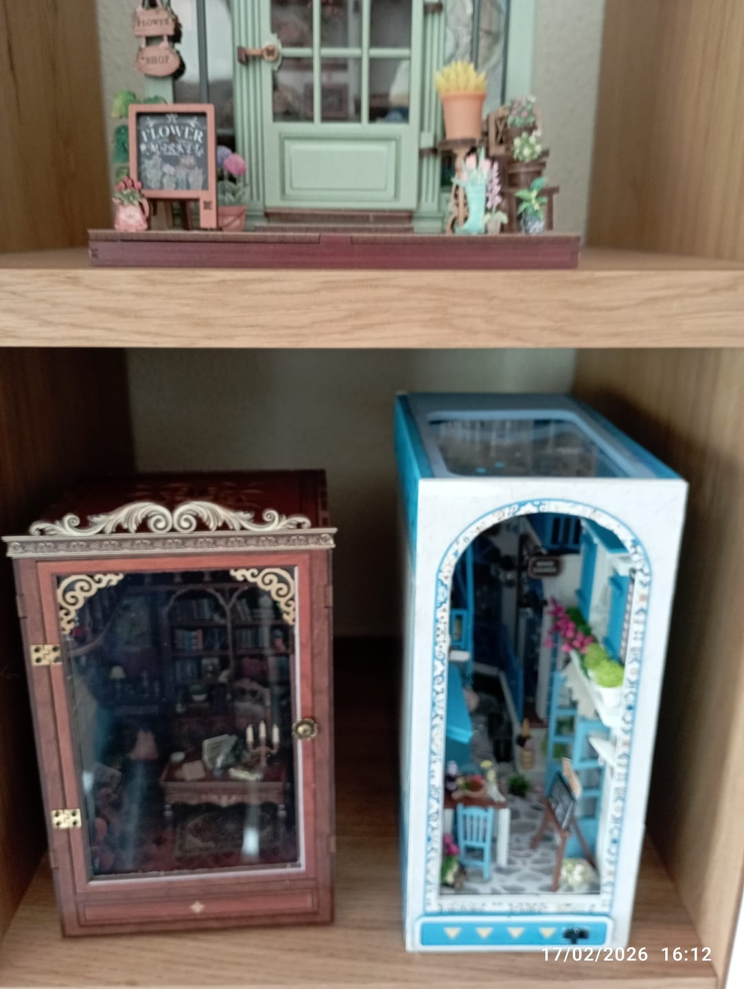 Customer photo review of Book Nook Champs-Élysées Florist