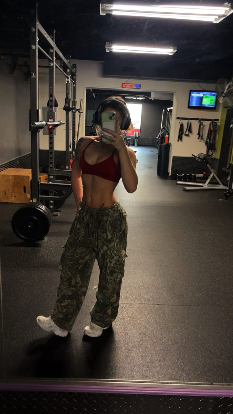 Customer photo review of 2033 - Heritage Cargo Sweats