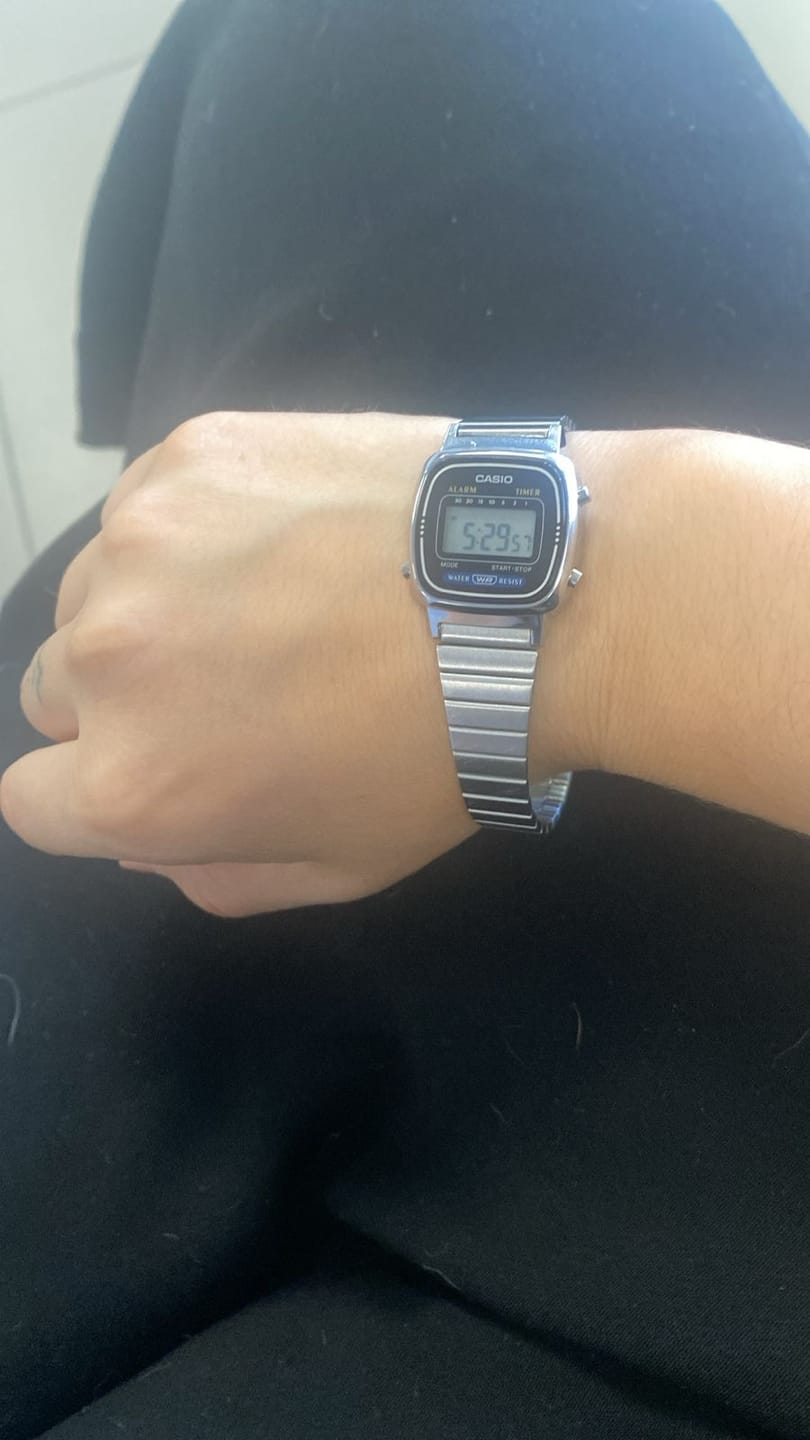 Customer photo review of Reloj Casio Vintage LA670WA-1DF Plateado Mini