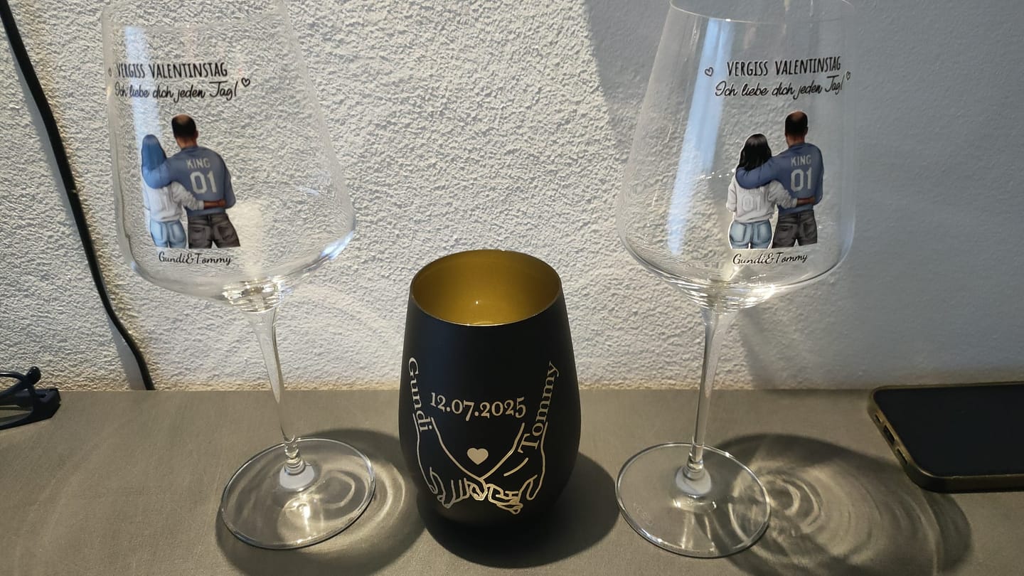 Customer photo review of Jeden Tag - Personalisiertes Weinglas für Paare zum Valentinstag