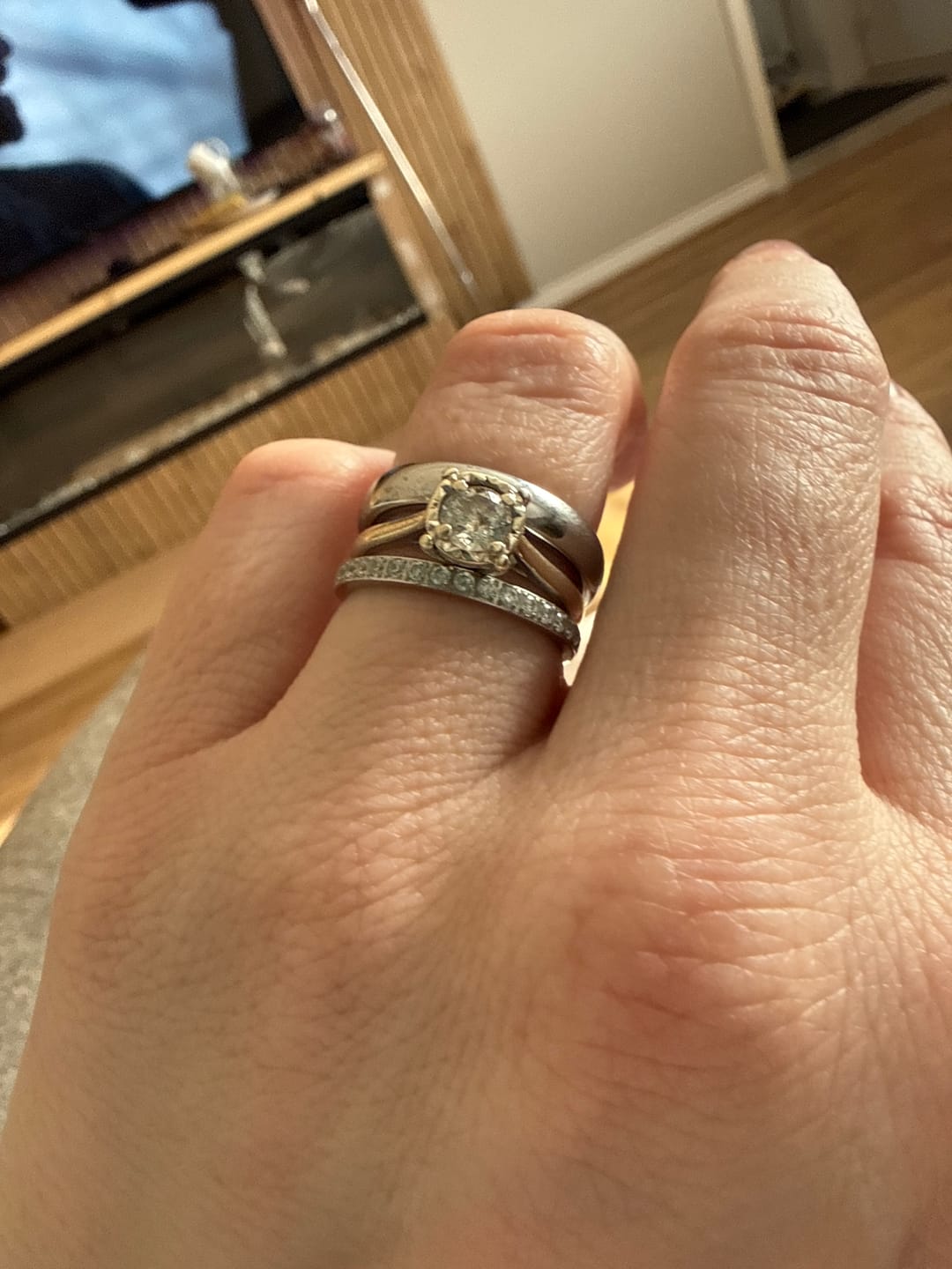 Customer photo review of White Gold 2mm Full Glitz Ring
