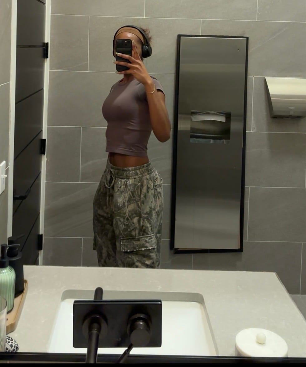 Customer photo review of 2033 - Heritage Cargo Sweats