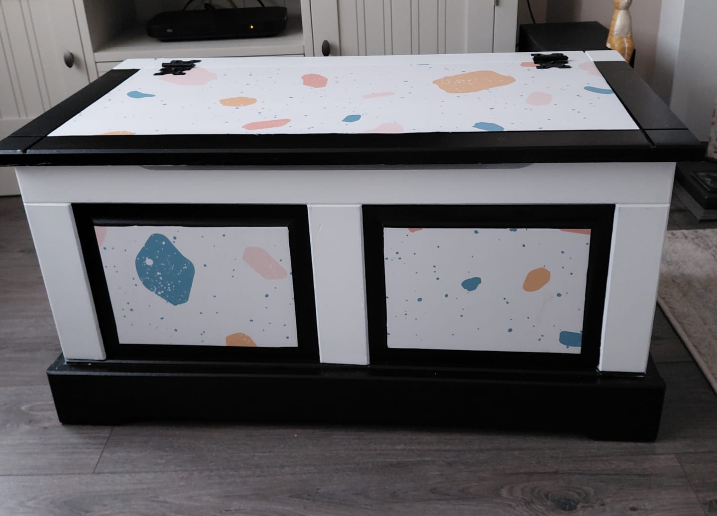 Customer photo review of Dohi - Colourful Terrazzo Effect Vinyl Furniture Wrap