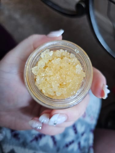 Customer photo review of Blueberry | Live Resin Diamonds