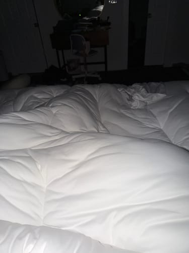 Customer photo review of MarshMellow Comforter