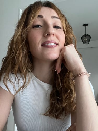 Customer photo review of Piercing Julia