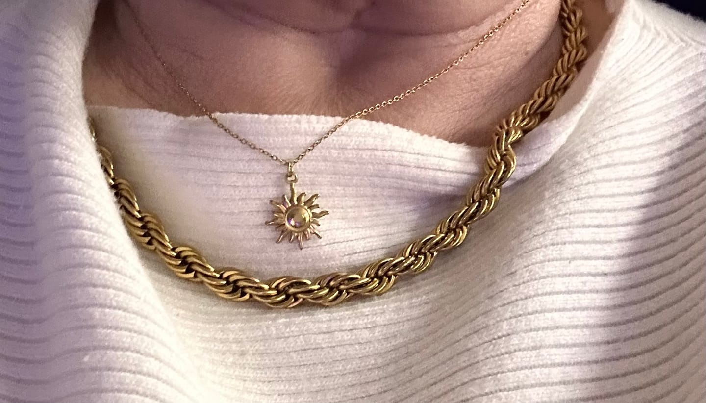 Customer photo review of Coco Rope Necklace