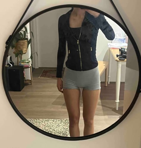 Customer photo review of Lululemon Define