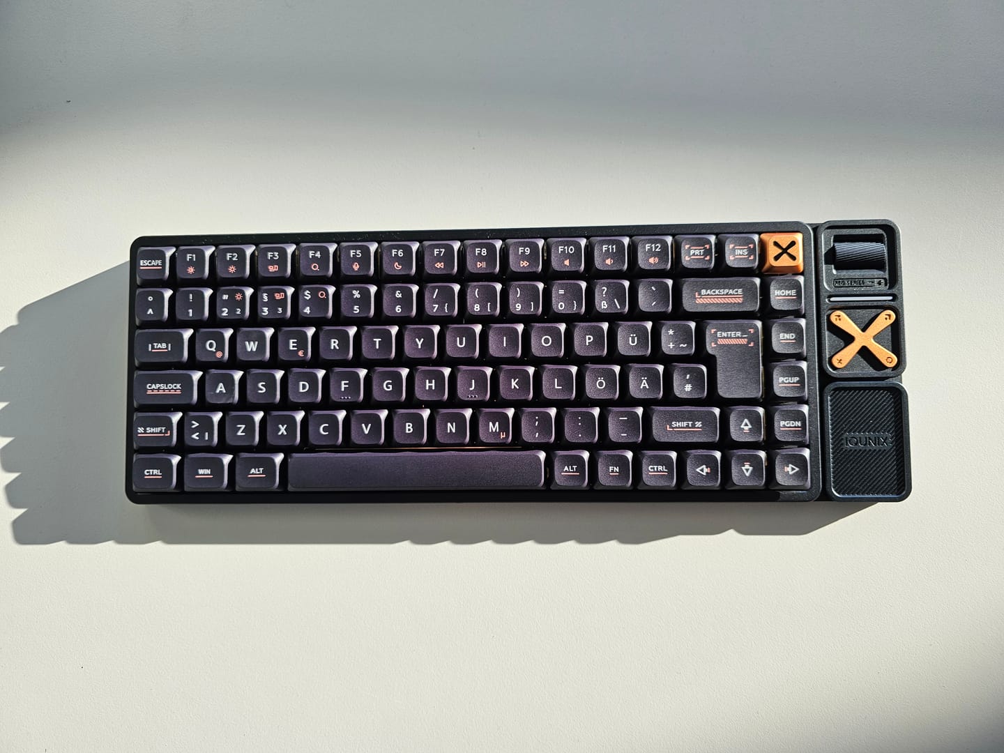 Customer photo review of IQUNIX Magi75/96 Aluminum Low Profile Mechanical Keyboard