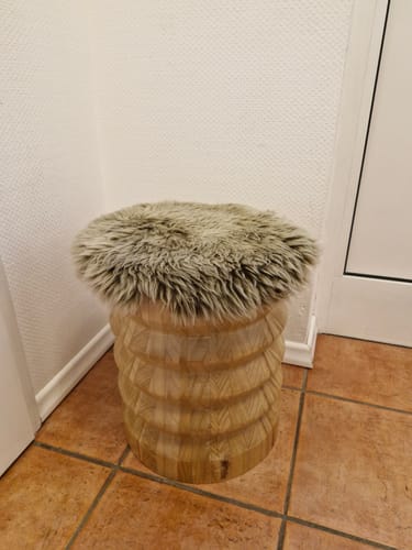 Customer photo review of SANTIAGO - Pouf bout de canapé en bois massif avec rangement