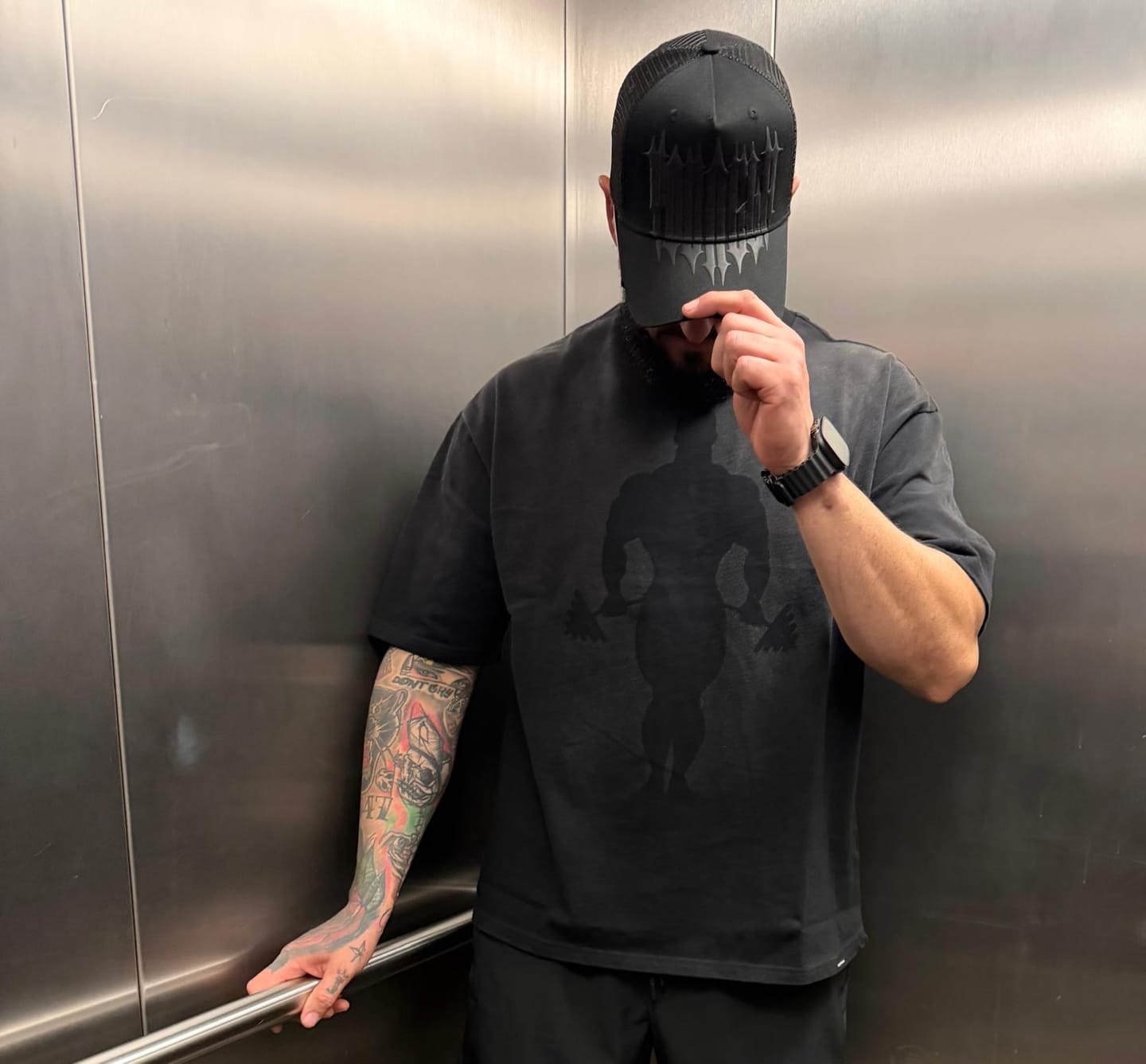 Customer photo review of 4285 - Gold's Iron Legacy Shadow Tees