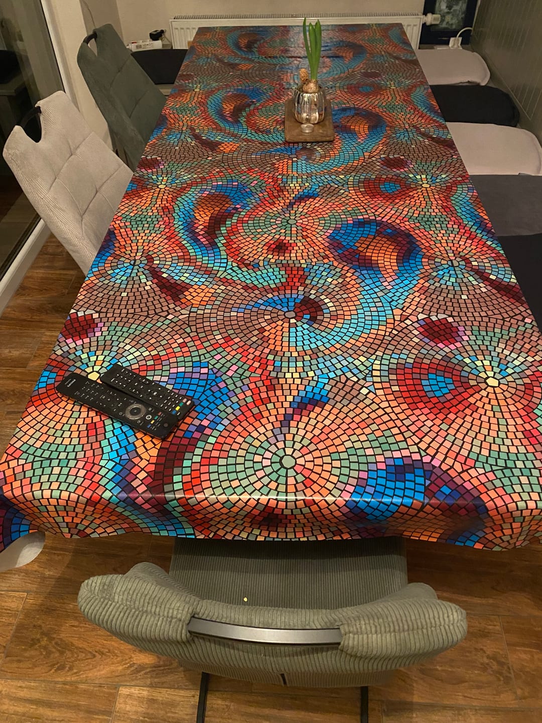 Customer photo review of Wachstuch Mosaik Bunt Steine eckig