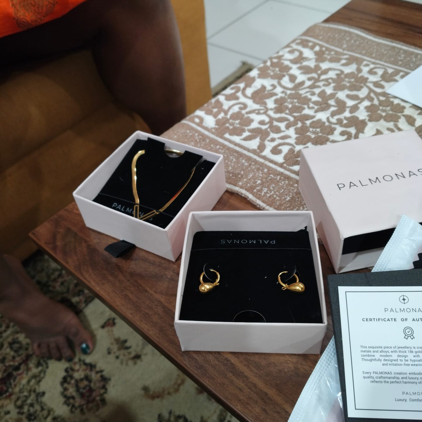 Customer photo review of Vixen Noir Drop Elegance Jewellery Set
