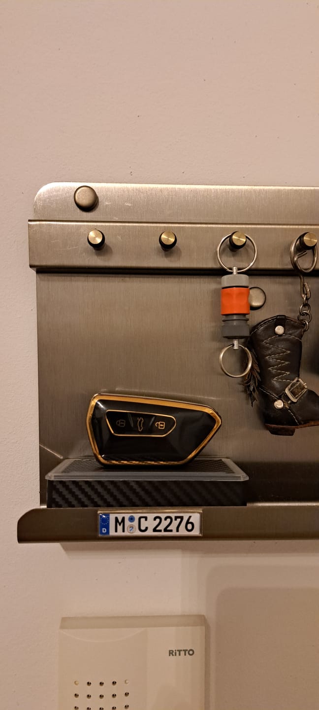 Customer photo review of Kühlschrankmagnet aus Metall - Kennzeichen Deutschland - individuell personalisierbar