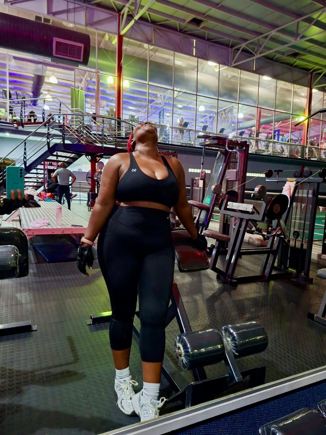Customer photo review of 7/8 Tummy Control Butt-Lifting Leggings with Pockets