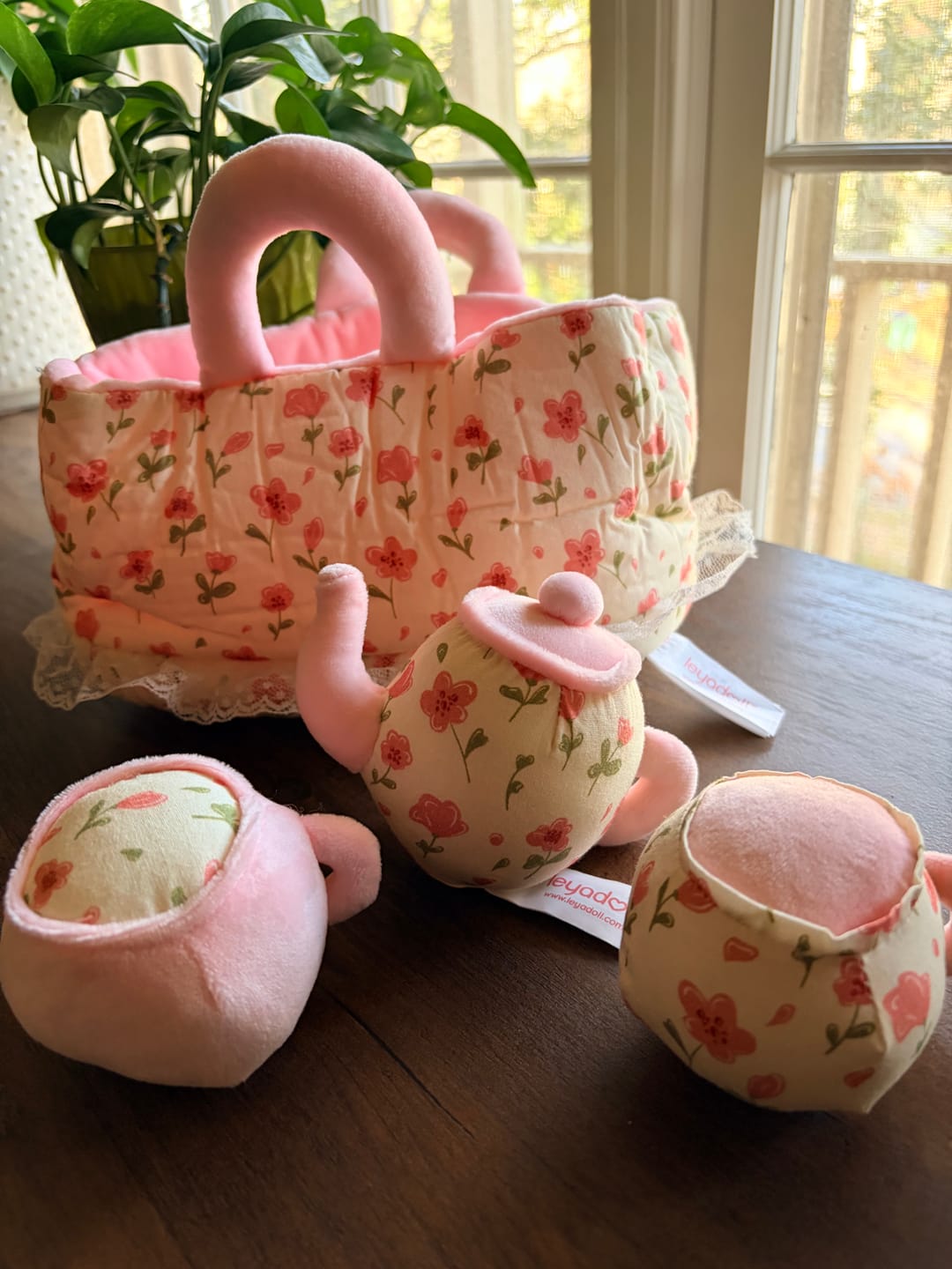 Customer photo review of A Little Teapot Playset