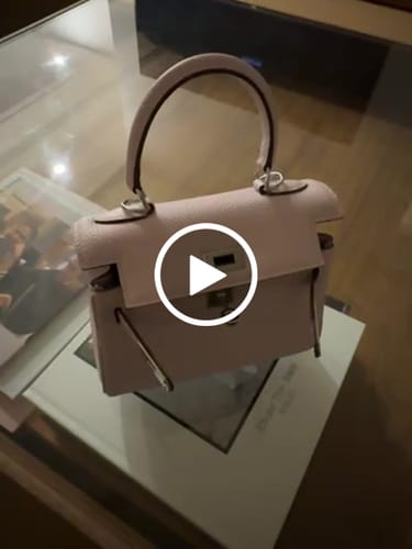 Customer video review of HM Mini Kelly 20cm Pink Togo Leather Silver Hardware