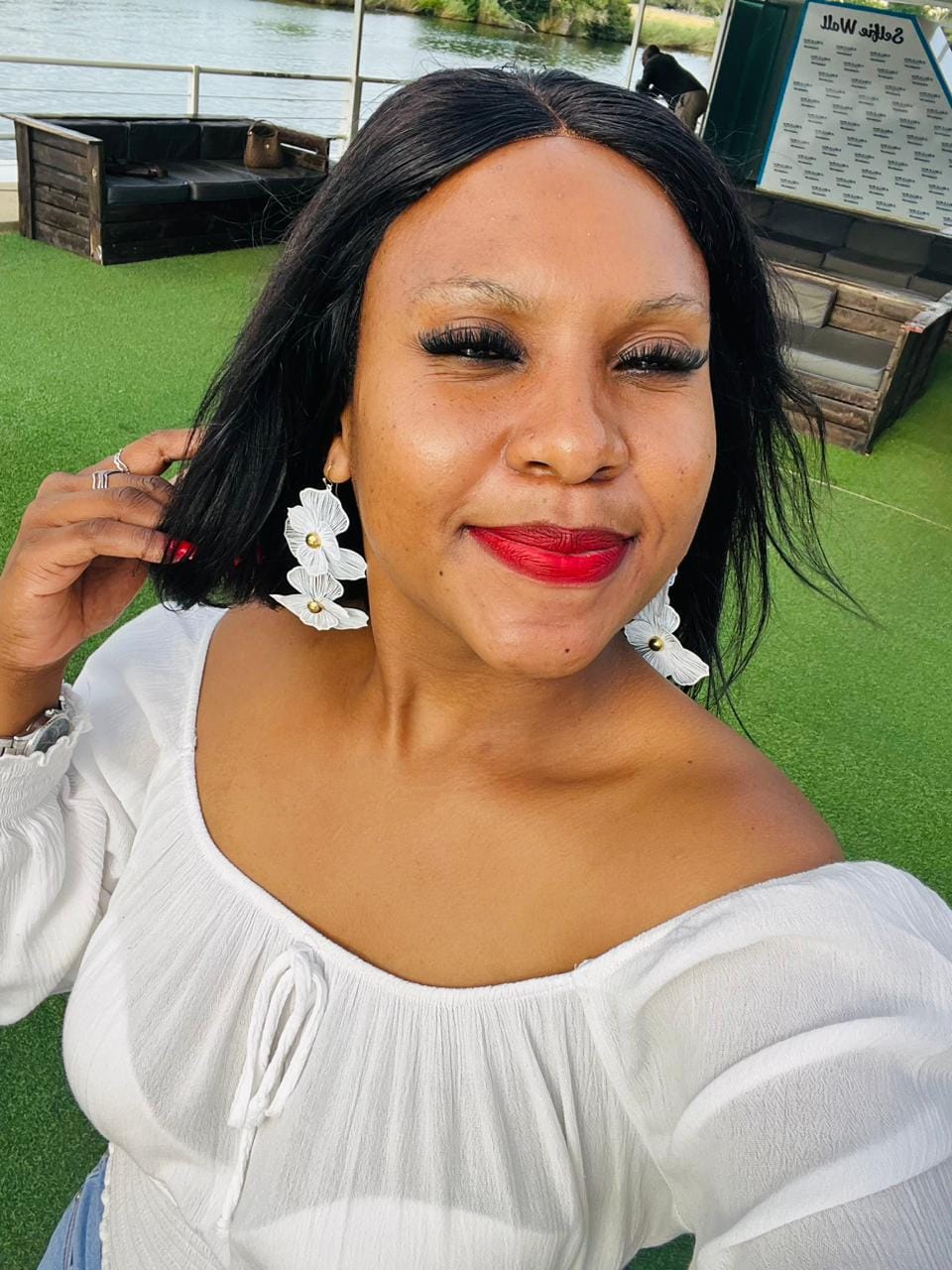 Customer photo review of Brazilian Lace Wig Sale