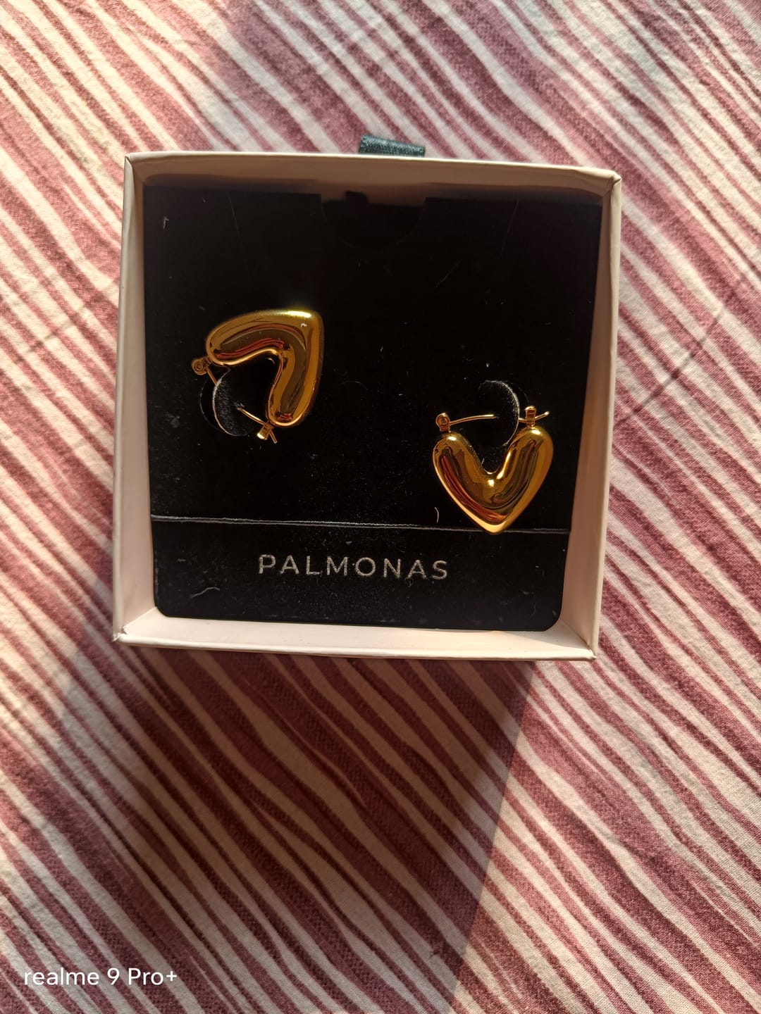 Customer photo review of Golden Heart Love Hoops