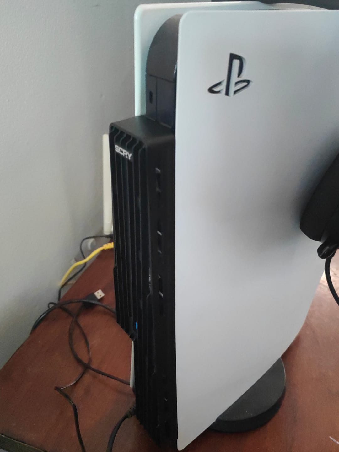 Customer photo review of Scry Artic PlayStation 5 Cooler - Black + Free Scry Dust Kit (Not compatible with the PS5 SLIM or PRO)