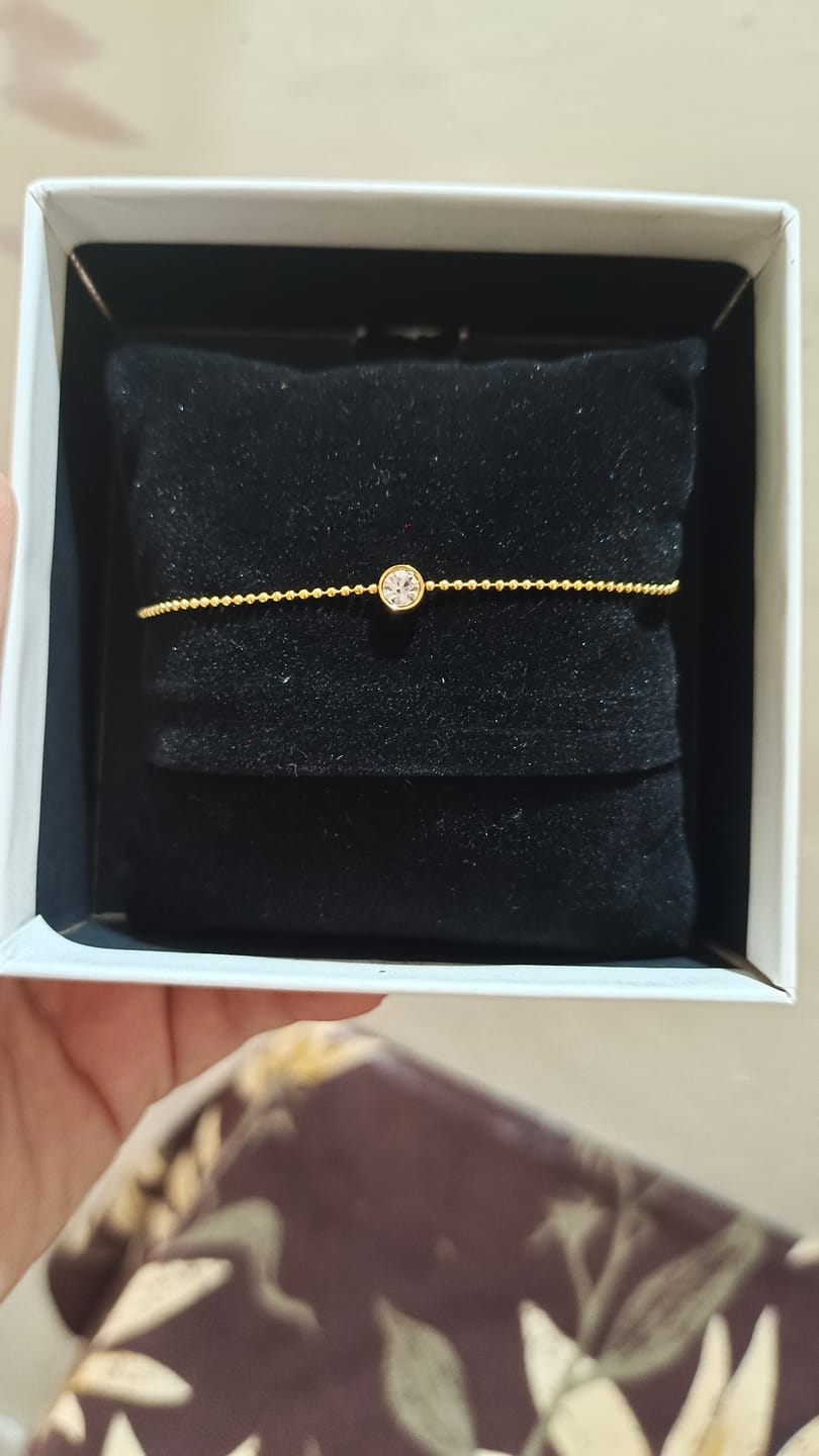 Customer photo review of Solitary Spark Bracelet