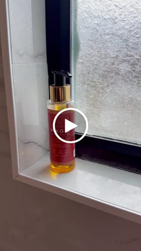 Customer video review of Besque® Magic Body Oil - 100ml