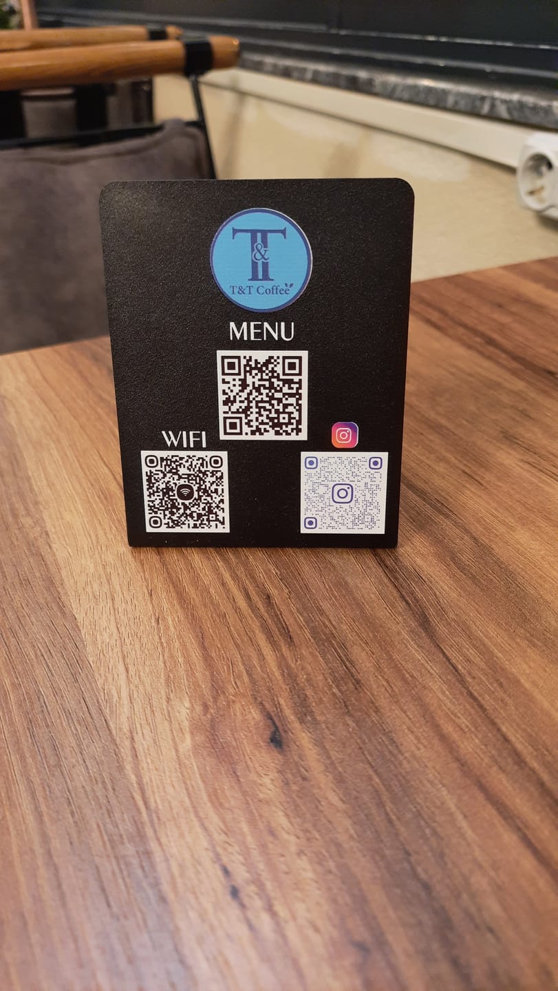 Customer photo review of Metal QR Menü Standı