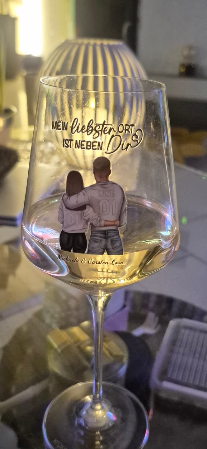 Customer photo review of Jeden Tag - Personalisiertes Weinglas für Paare zum Valentinstag