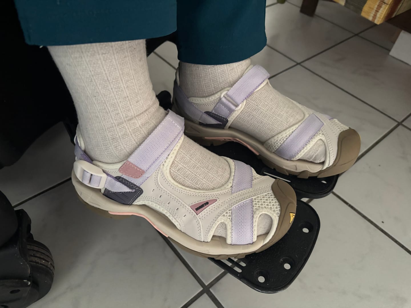 Customer photo review of Sandales randonnée camping pour femmes