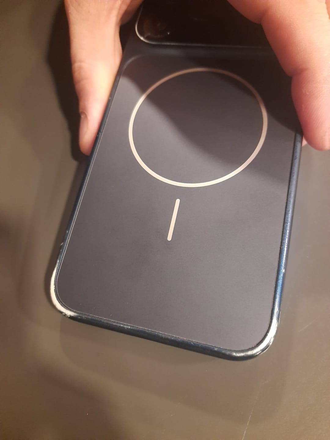 Customer photo review of "Lacivert" AG Glass Telefon Kılıfı (17 Pro Max Görünümlü)