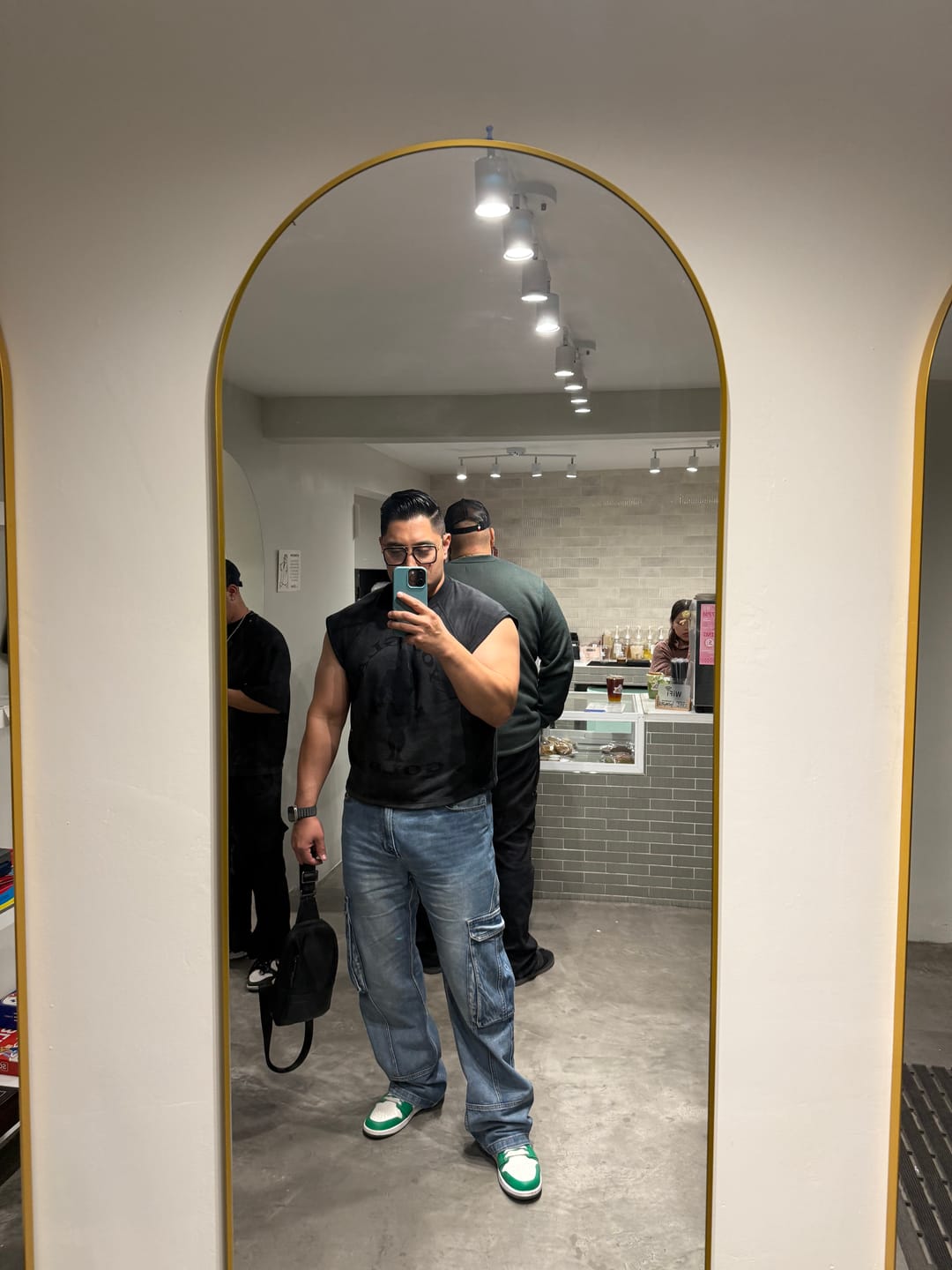 Customer photo review of 5097 - Gold's Iron Legacy Shadow Cut-Offs