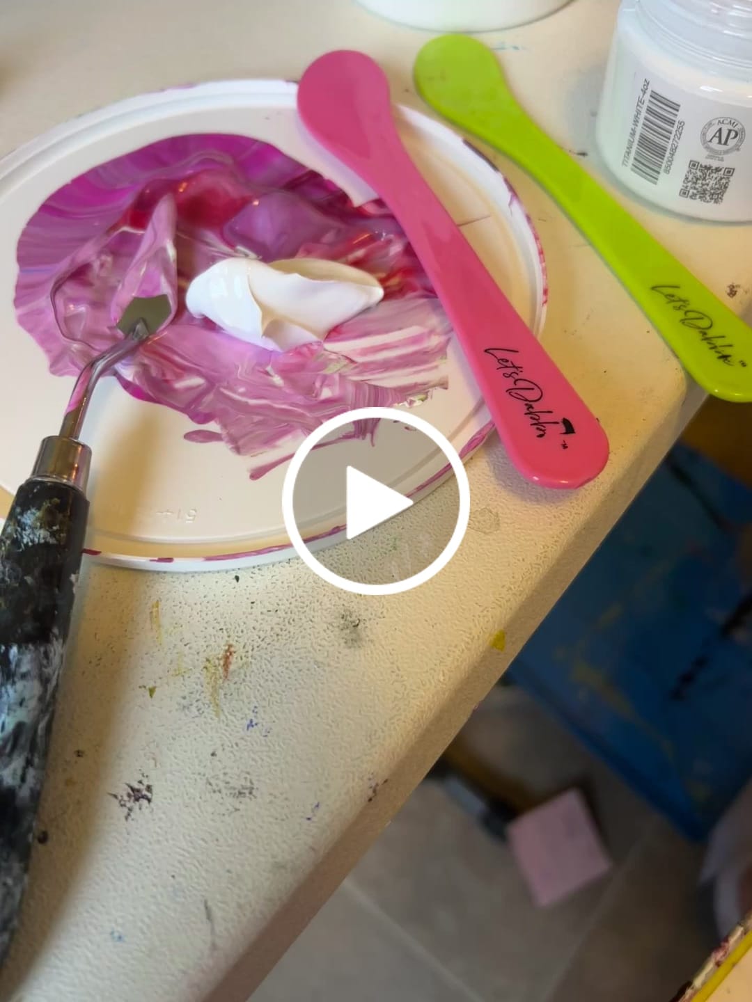 Customer video review of Dabble Paint Scoops - 10 pack