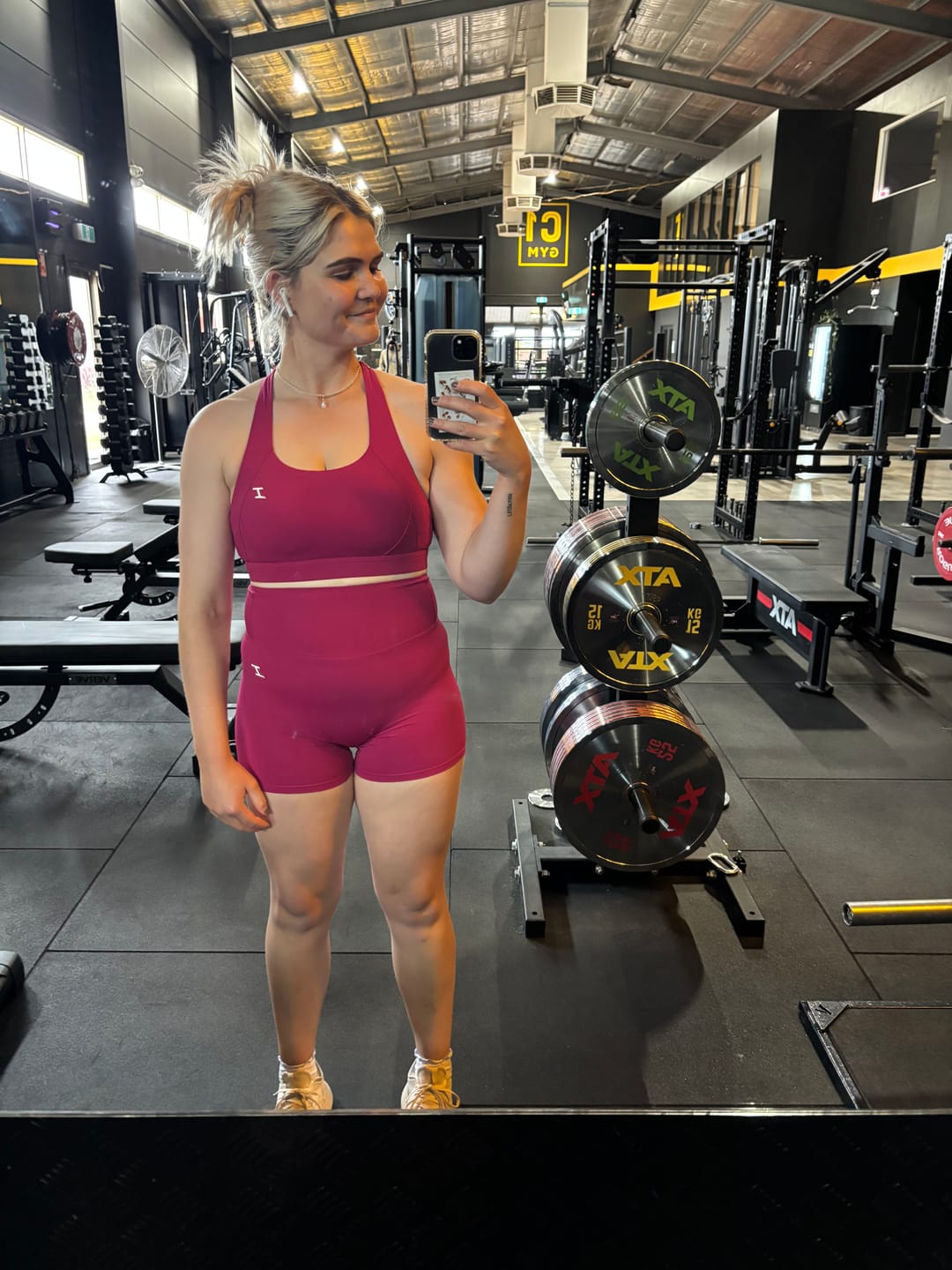 Customer photo review of ASCEND INVISIBLE SCRUNCH SHORTS - Ruby Pink