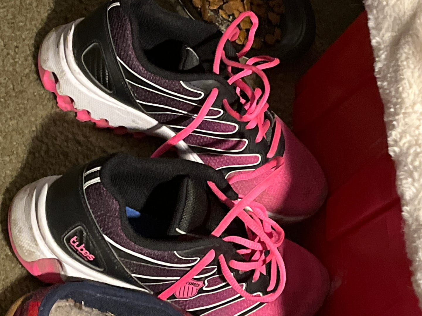 Customer photo review of 97112-088-M | TUBES 200 | BLACK/NEON PINK WHITE