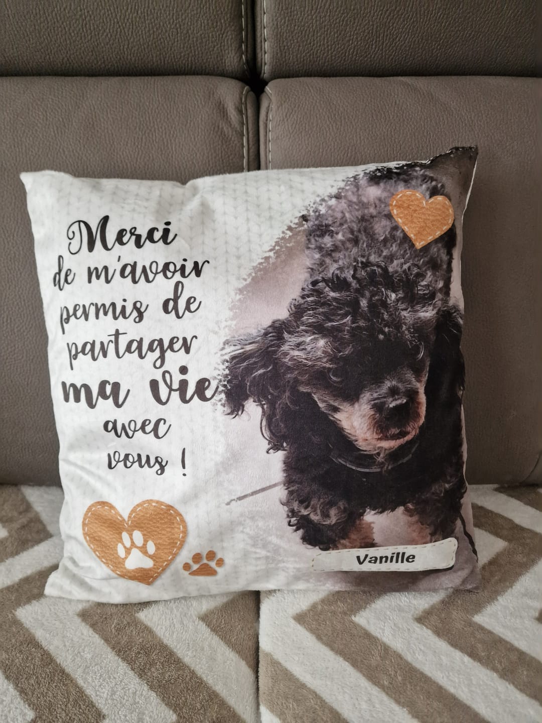 Customer photo review of Merci - Coussin personnalisé