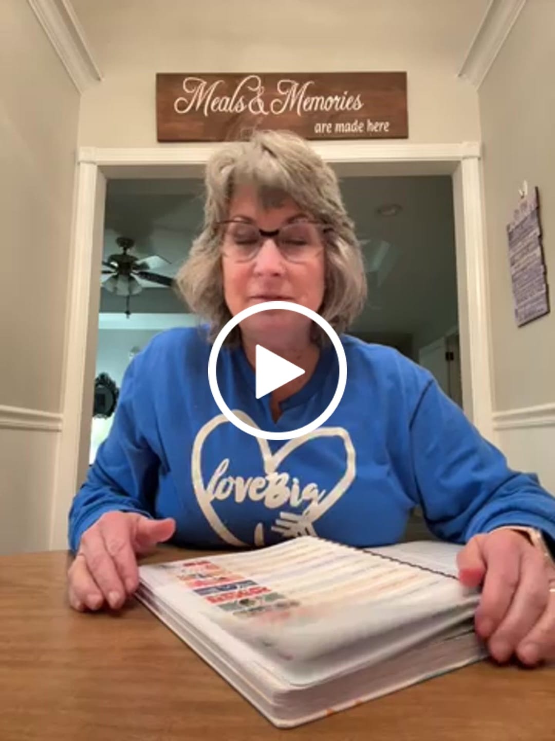 Customer video review of The Bible In A Year: A 52-Week Journey Through God's Word