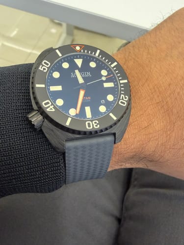 Customer photo review of Titan