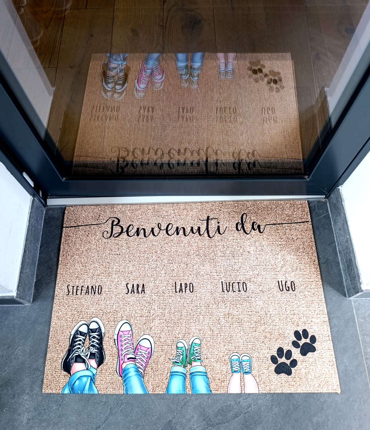 Customer photo review of Scarpe e zampe - Zerbino personalizzato