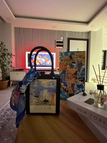 Customer photo review of Monet Impression Sunrise Tablo Çanta
