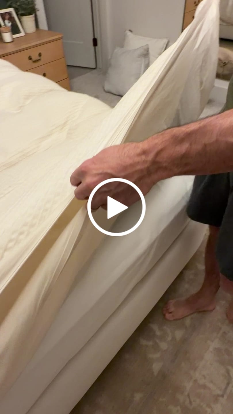Customer video review of Align™ Organic Duvet Insert