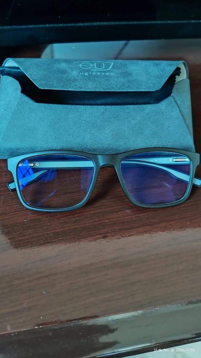 Customer photo review of Óculos de Grau Thrust