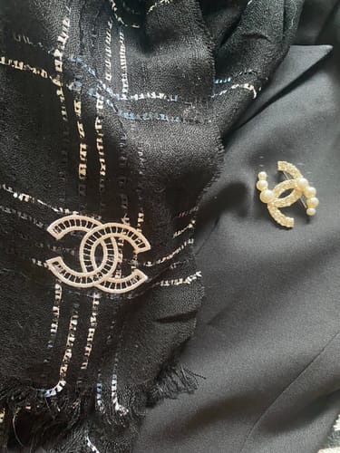 Customer photo review of CC Brooch Gold 174302