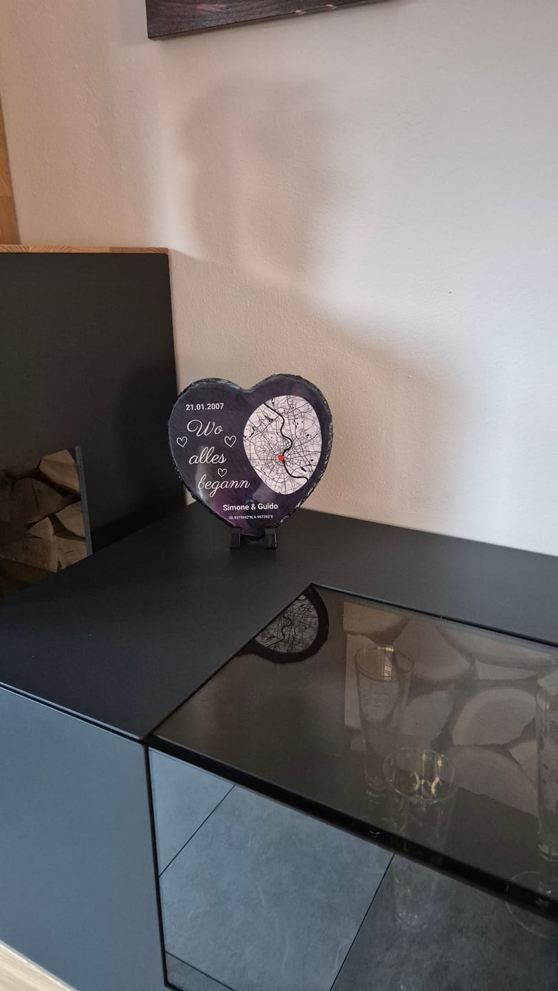 Customer photo review of Wo alles begann - Personalisiertes Schieferherz (15x15)